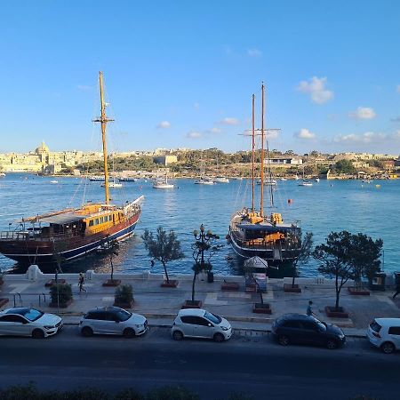 Spacious Seafront Apt Next To Sliema-Valeta Ferry Ngoại thất bức ảnh